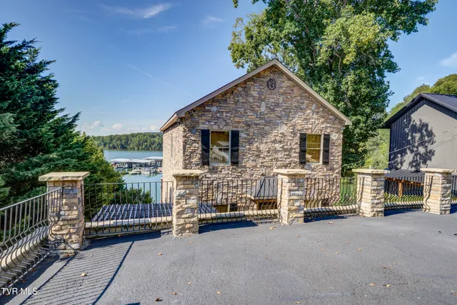 $1,090,000 | 667 Rockingham Road, Gray, TN 37615