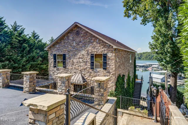 $1,090,000 | 667 Rockingham Road, Gray, TN 37615