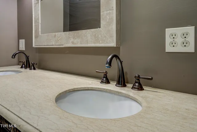 $1,090,000 | 667 Rockingham Road, Gray, TN 37615