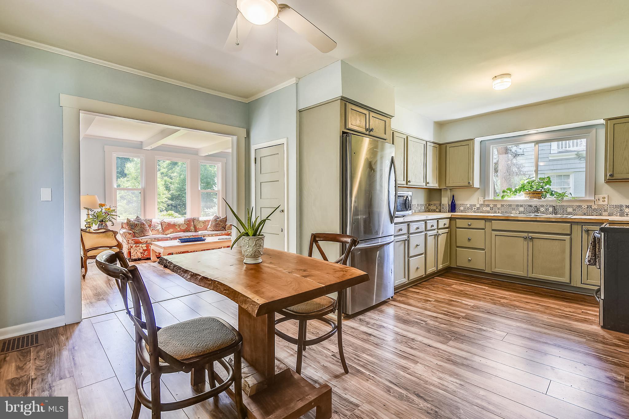 33 Decatur Avenue Annapolis, MD 21403 - Photo 10 of 31 Charming Kitchen Looking to Living Room
