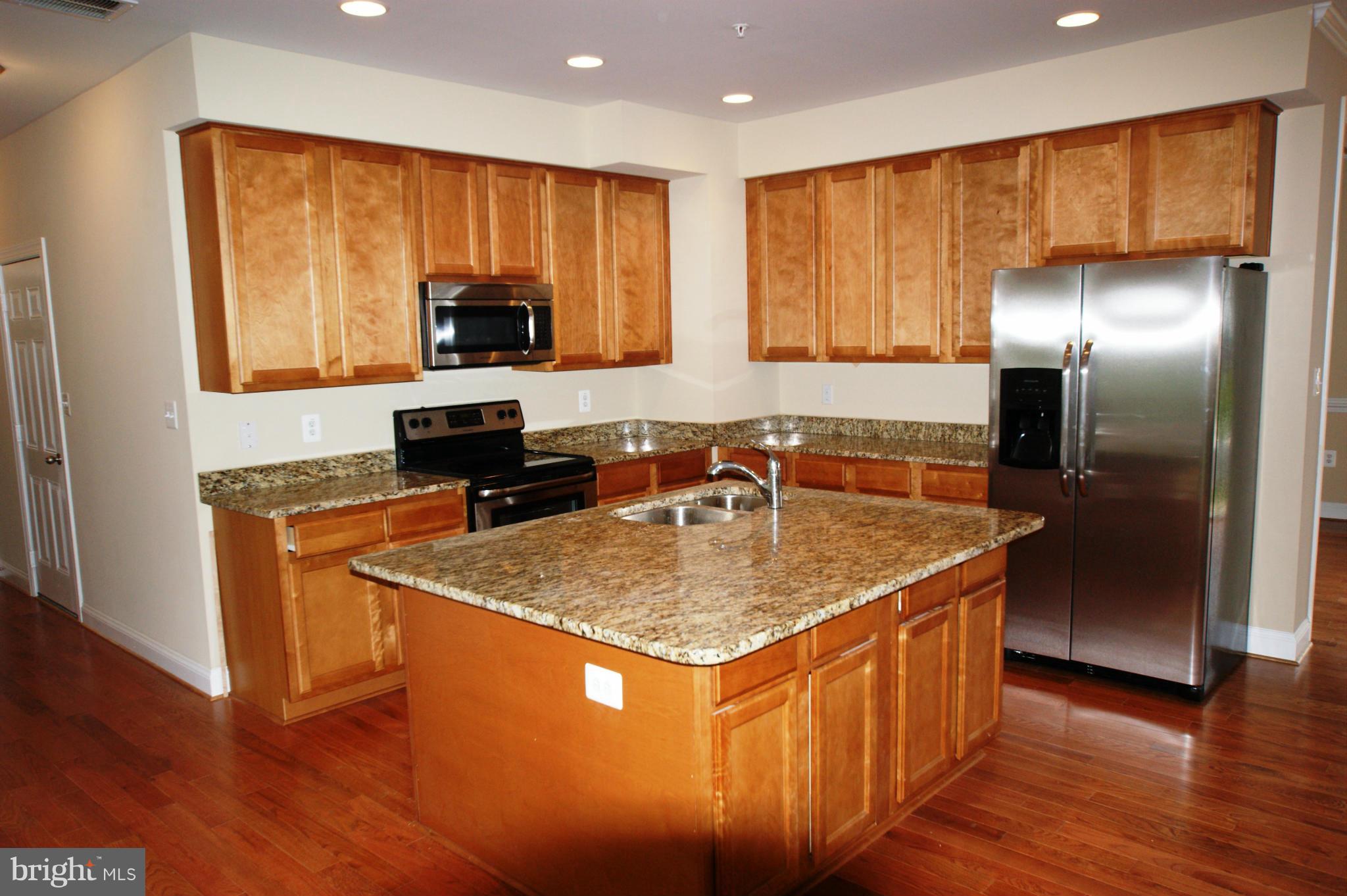12024 Deka Road Clinton, MD 20735 - Photo 2 of 11 Kitchen