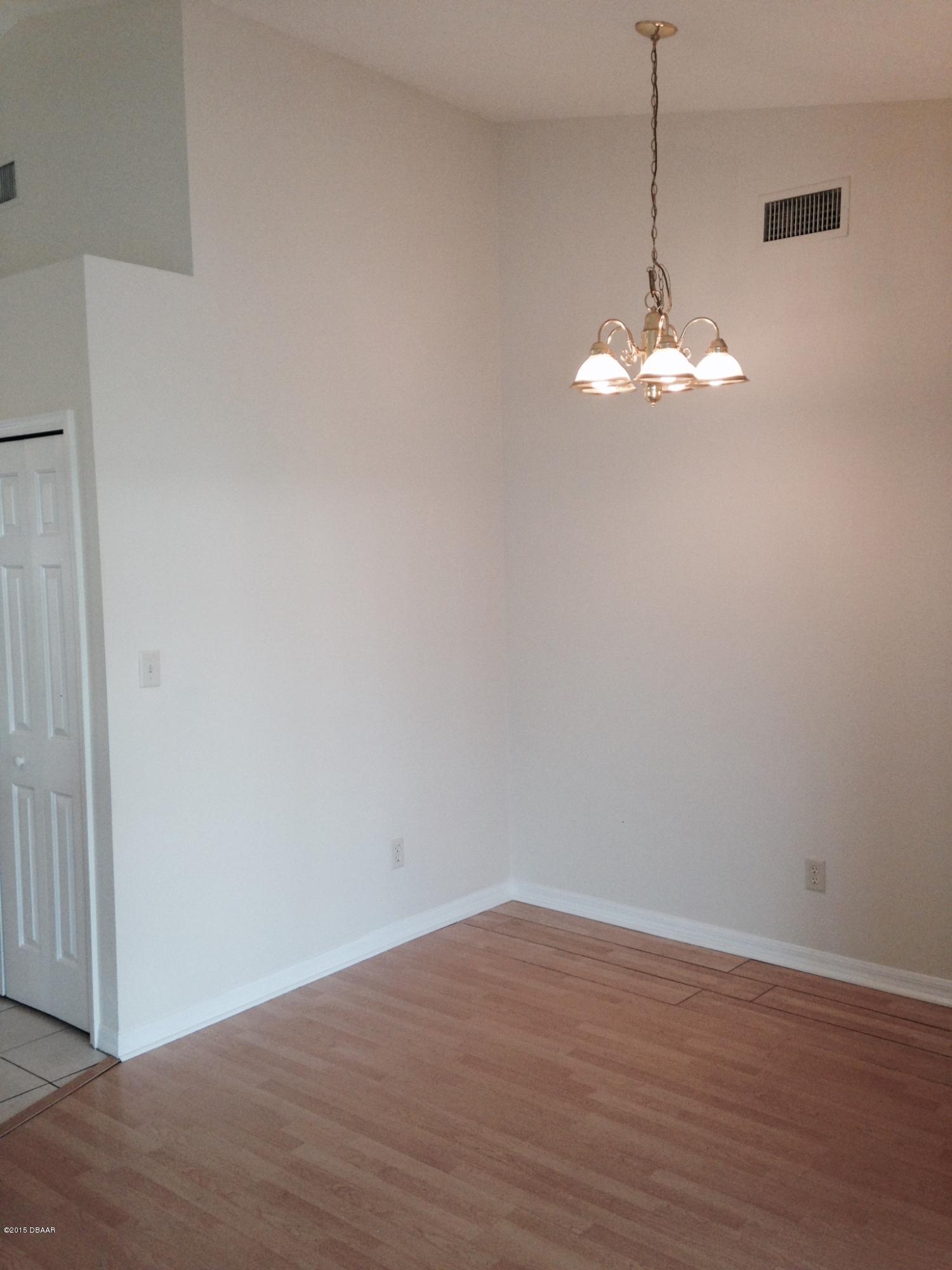 1605 Deer Springs Road Port Orange, FL 32129 - Photo 7 of 20 4 Dining Area.jpg