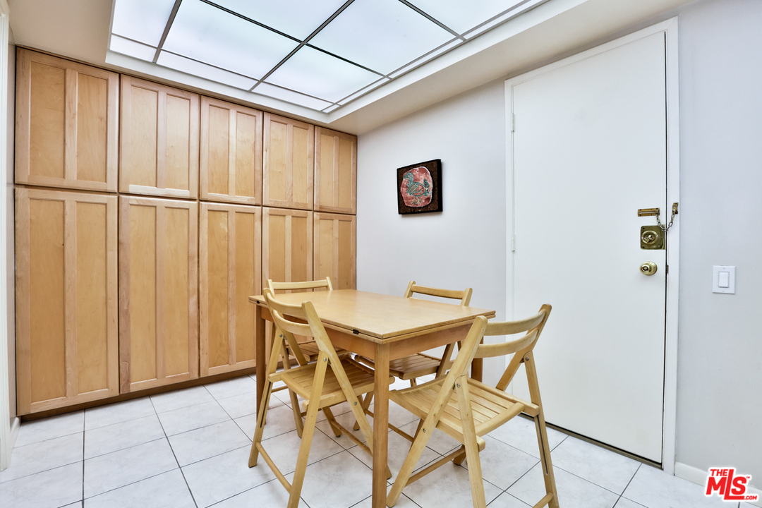 1015 North Kings Road, Unit 309 West Hollywood, CA 90069 - Photo 17 of 36