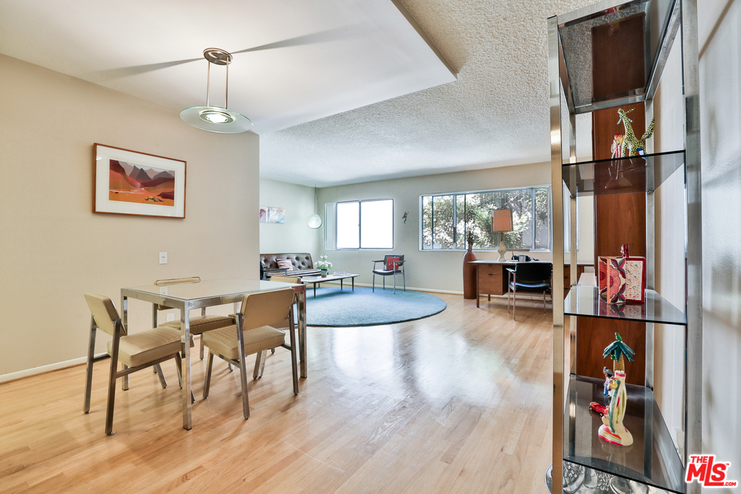 1015 North Kings Road, Unit 309 West Hollywood, CA 90069 - Photo 3 of 36