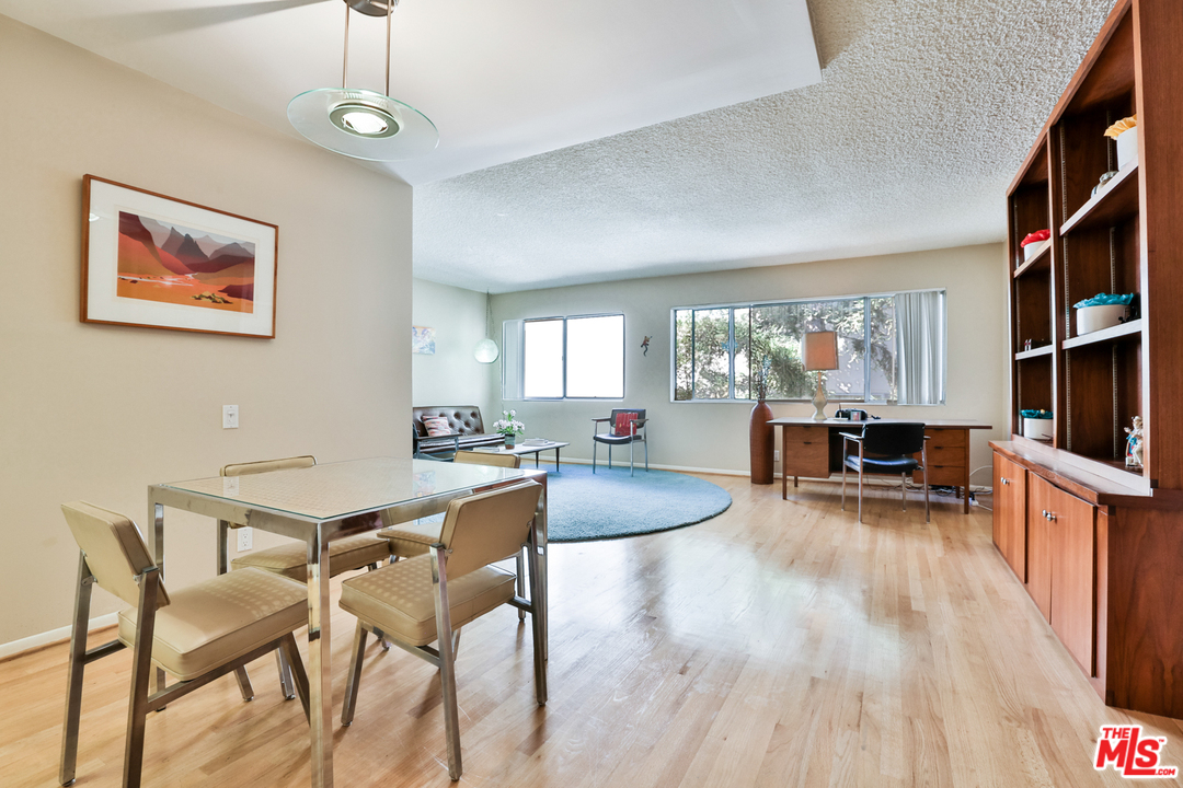 1015 North Kings Road, Unit 309 West Hollywood, CA 90069 - Photo 4 of 36