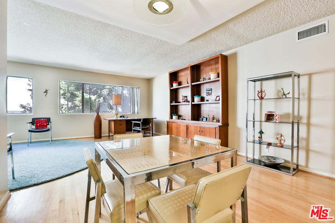 1015 North Kings Road, Unit 309 West Hollywood, CA 90069 - Photo 6 of 36