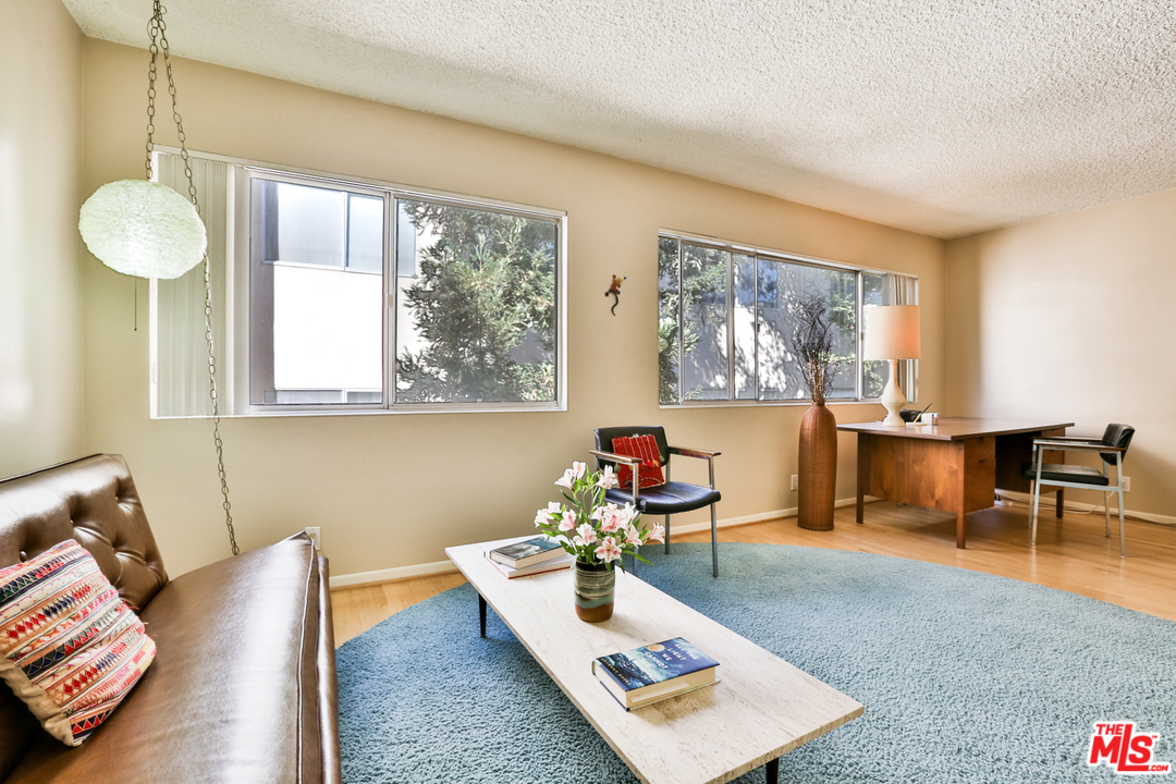 1015 North Kings Road, Unit 309 West Hollywood, CA 90069 - Photo 10 of 36