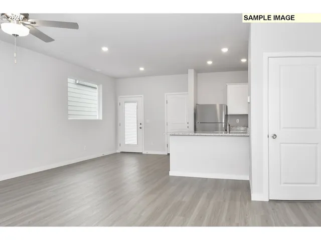 $399,900 | 1251 Parkside Avenue, Woodburn, OR 97071