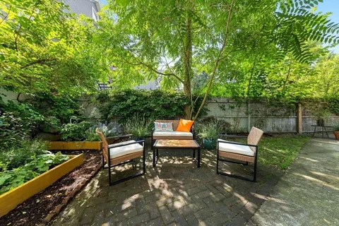 $1,075,000 | 36 Oak Street, Unit 1, Somerville, MA 02143