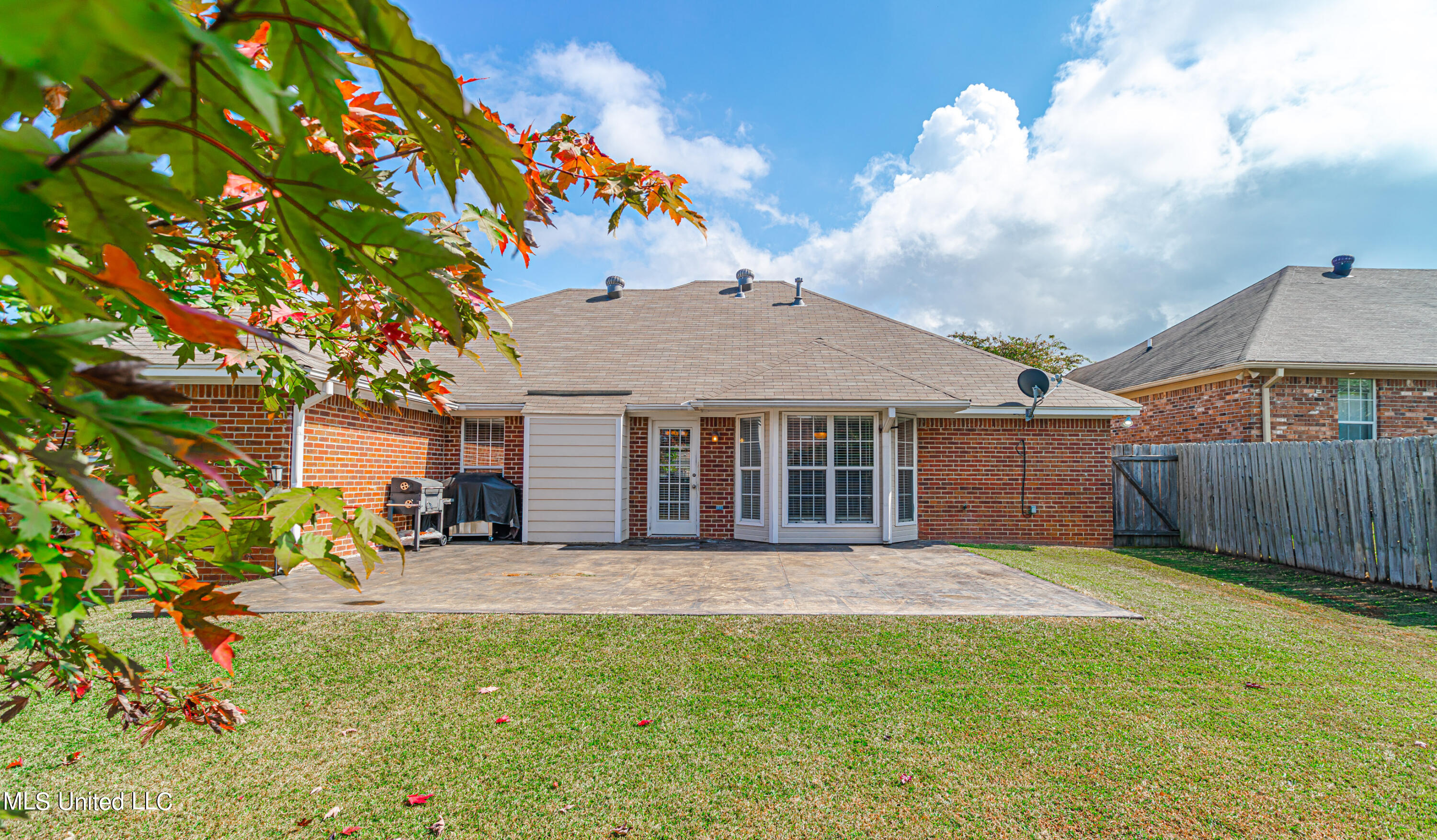 310 Kings Ridge Circle Brandon, MS 39047 - Photo 41 of 42 926A5228