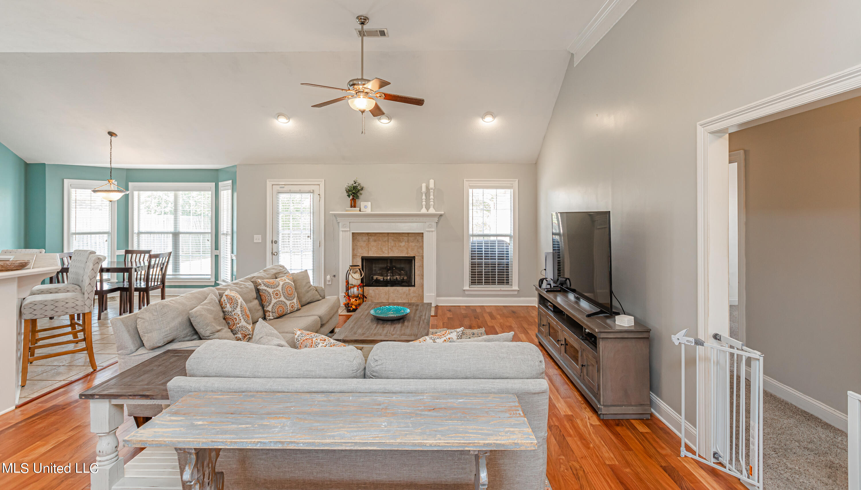 310 Kings Ridge Circle Brandon, MS 39047 - Photo 5 of 42 926A5239