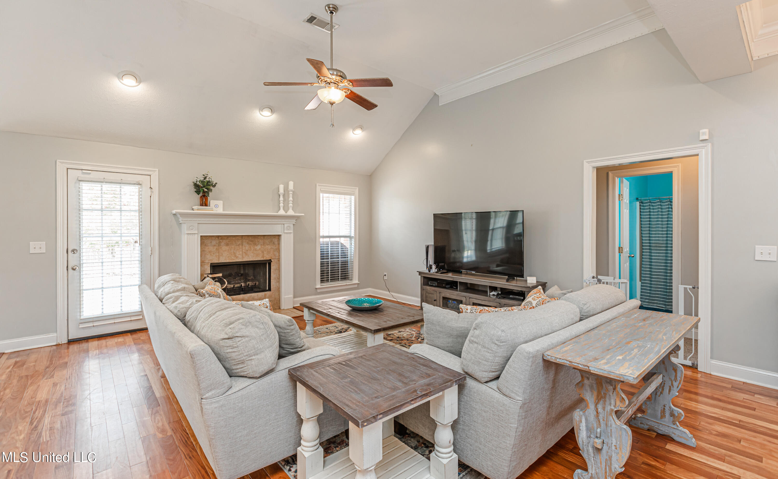 310 Kings Ridge Circle Brandon, MS 39047 - Photo 8 of 42 926A5240