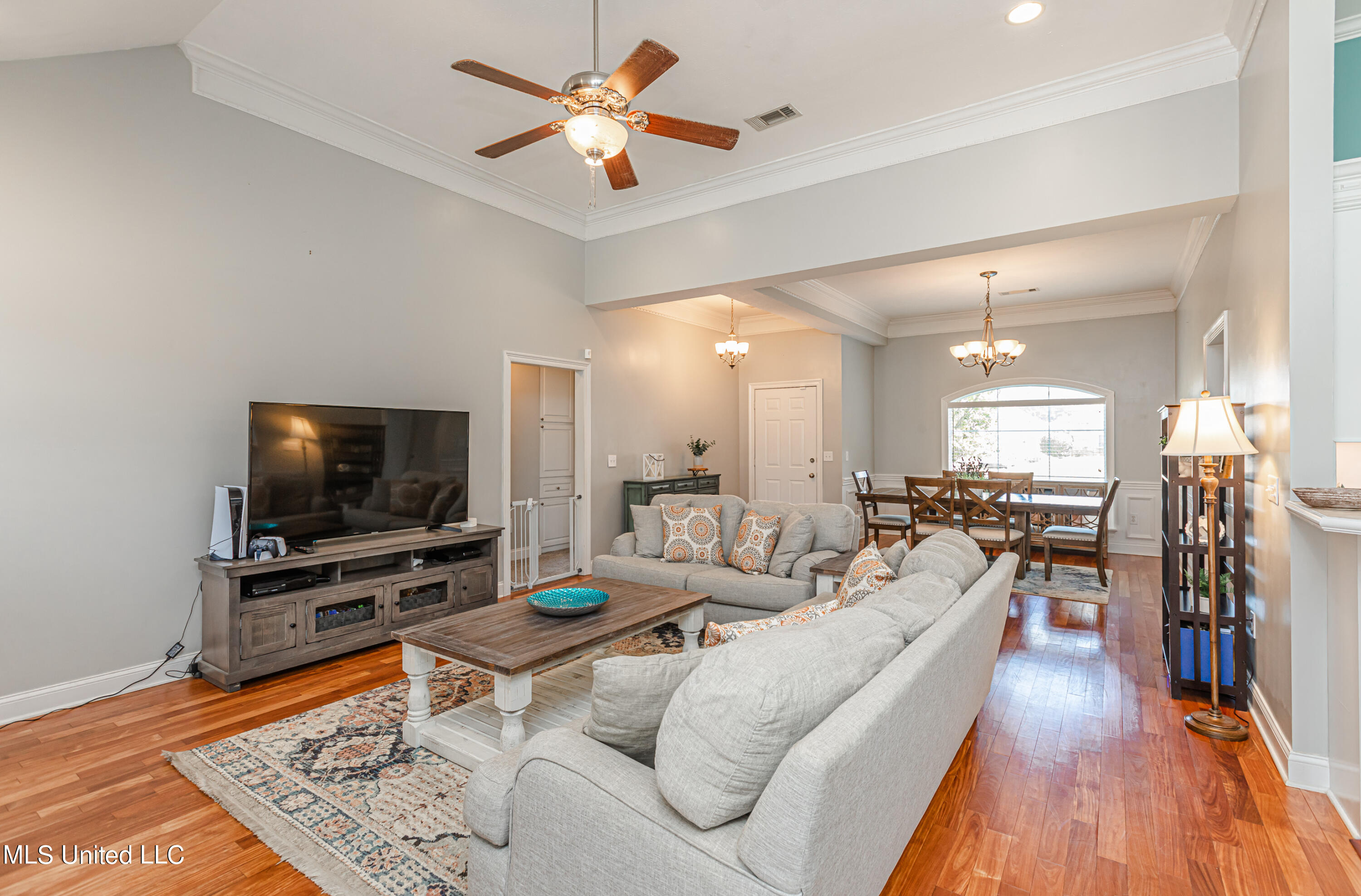 310 Kings Ridge Circle Brandon, MS 39047 - Photo 9 of 42 926A5241