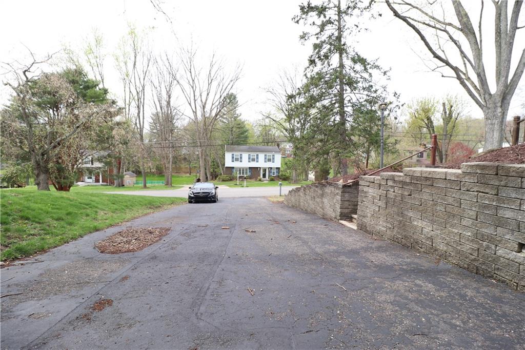 164 Friar Lane McMurray, PA 15317 - Photo 3 of 46