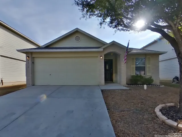 $1,599 | 8410 Stone Chase, San Antonio, TX 78254