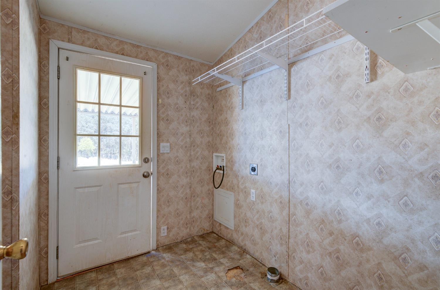 32748 Indian Guide Road Squaw Valley, CA 93675 - Photo 16 of 38 a view of an empty room