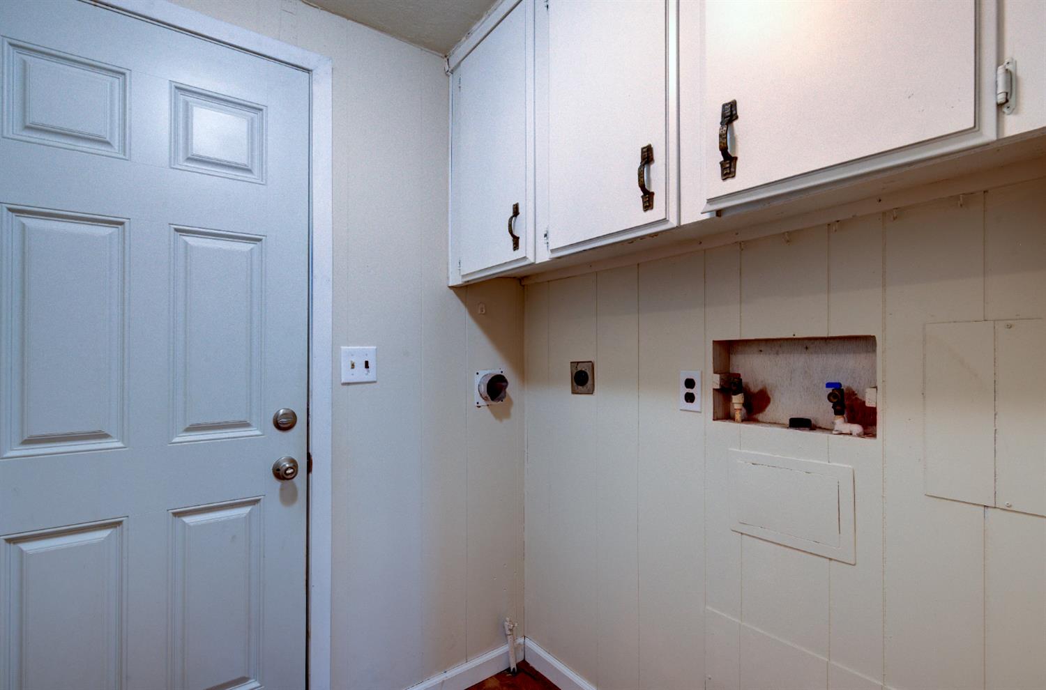 32748 Indian Guide Road Squaw Valley, CA 93675 - Photo 27 of 38 a close view of a refrigerator in kitchen