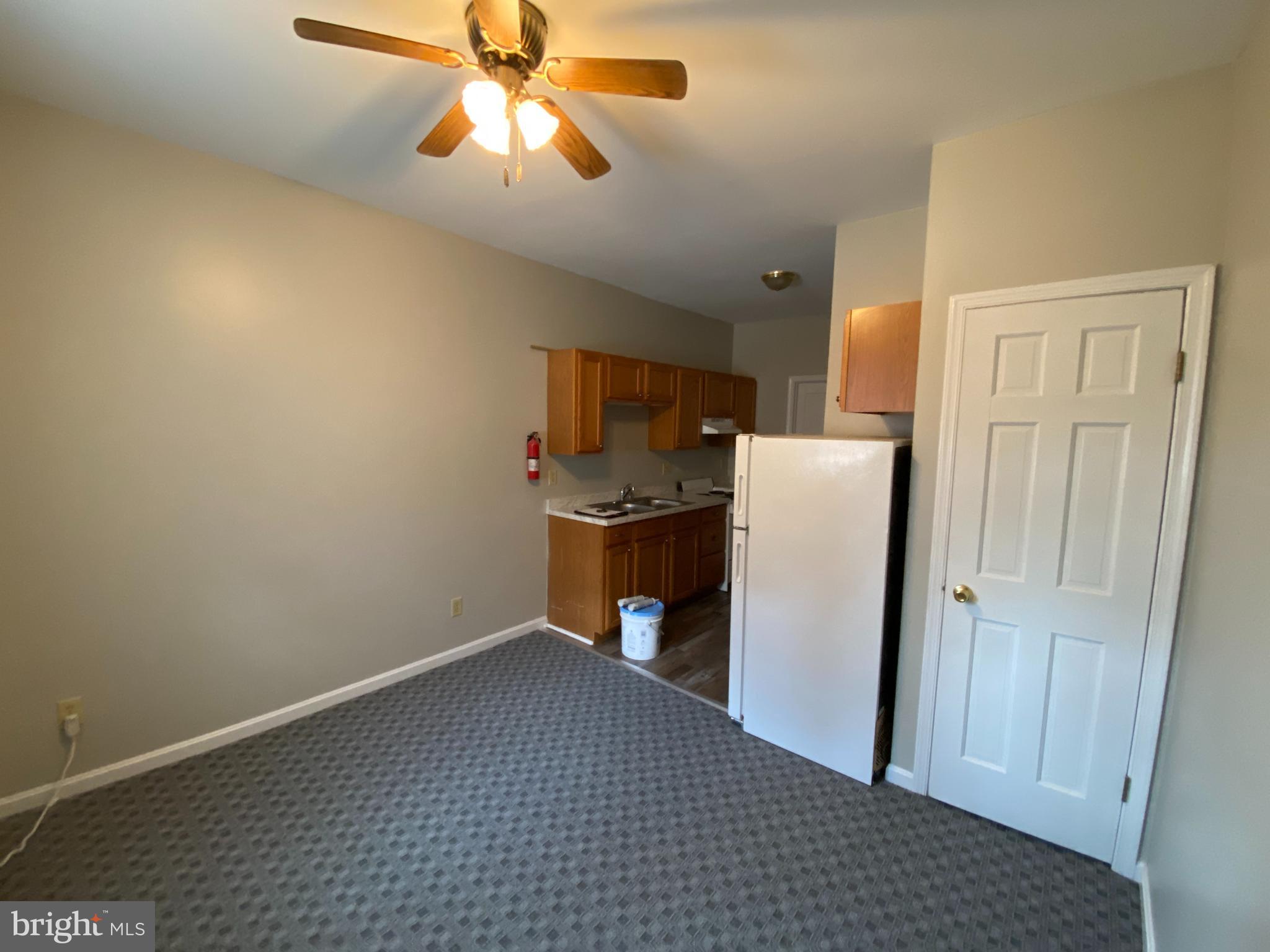 25 South Pitt Street, Unit 4 Carlisle, PA 17013 - Photo 2 of 8