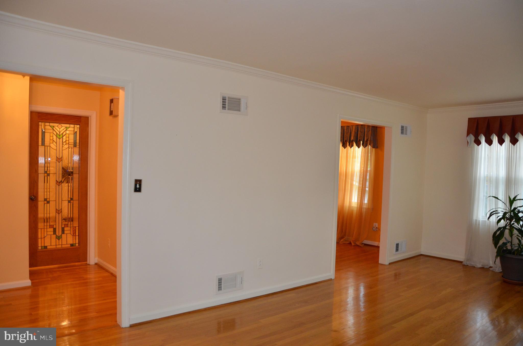 2016 Gatewood Place Silver Spring, MD 20903 - Photo 8 of 42