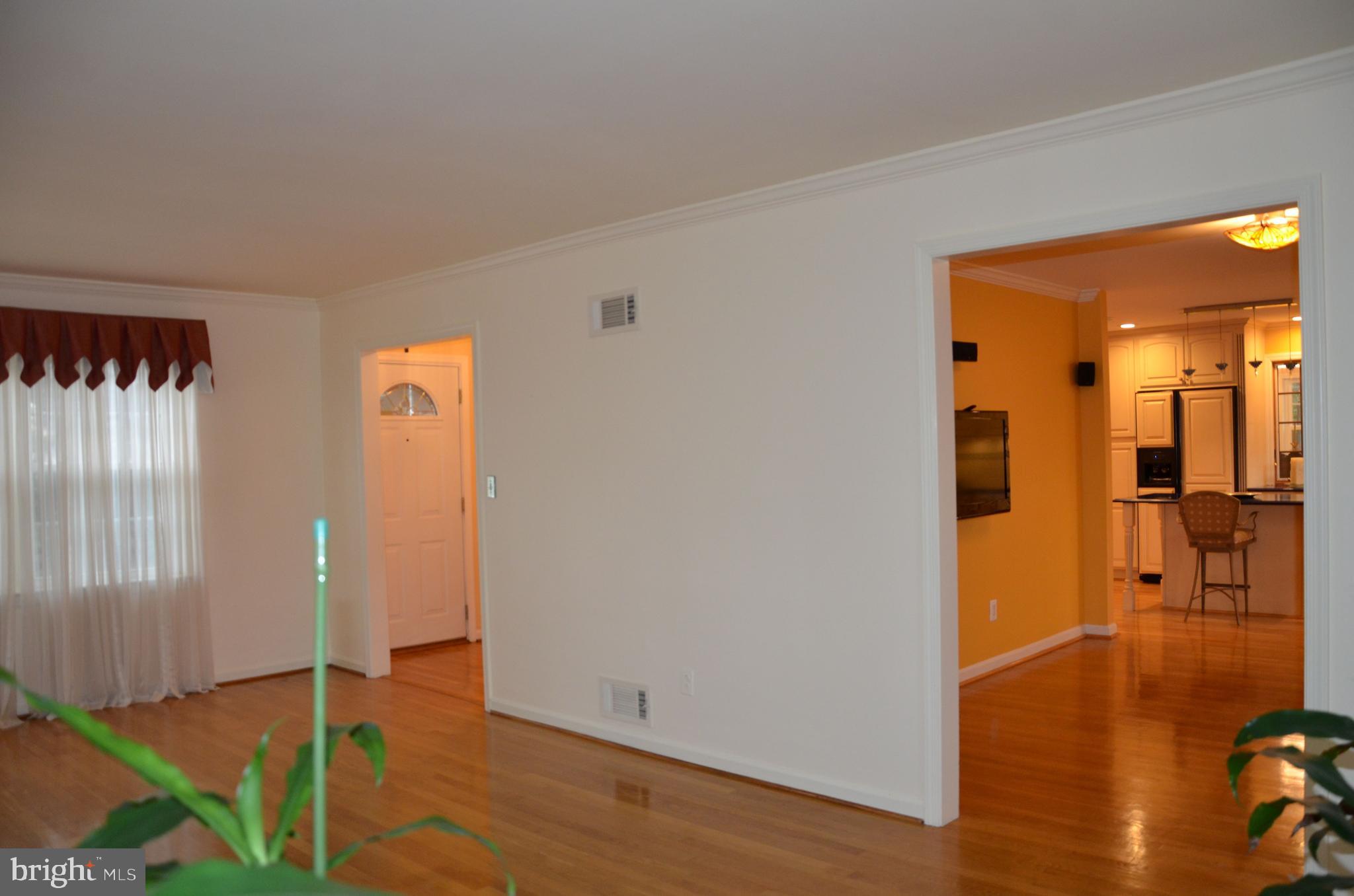 2016 Gatewood Place Silver Spring, MD 20903 - Photo 9 of 42