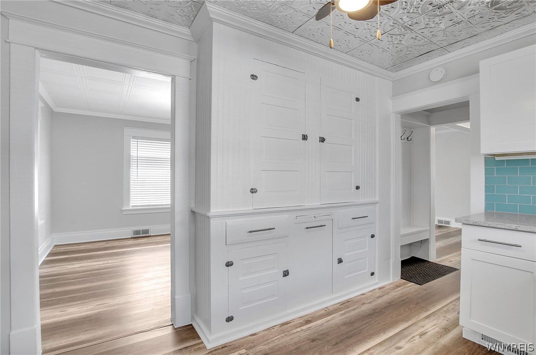 7043 Maple Road Alabama, NY 14013 - Photo 13 of 50 Built-ins!