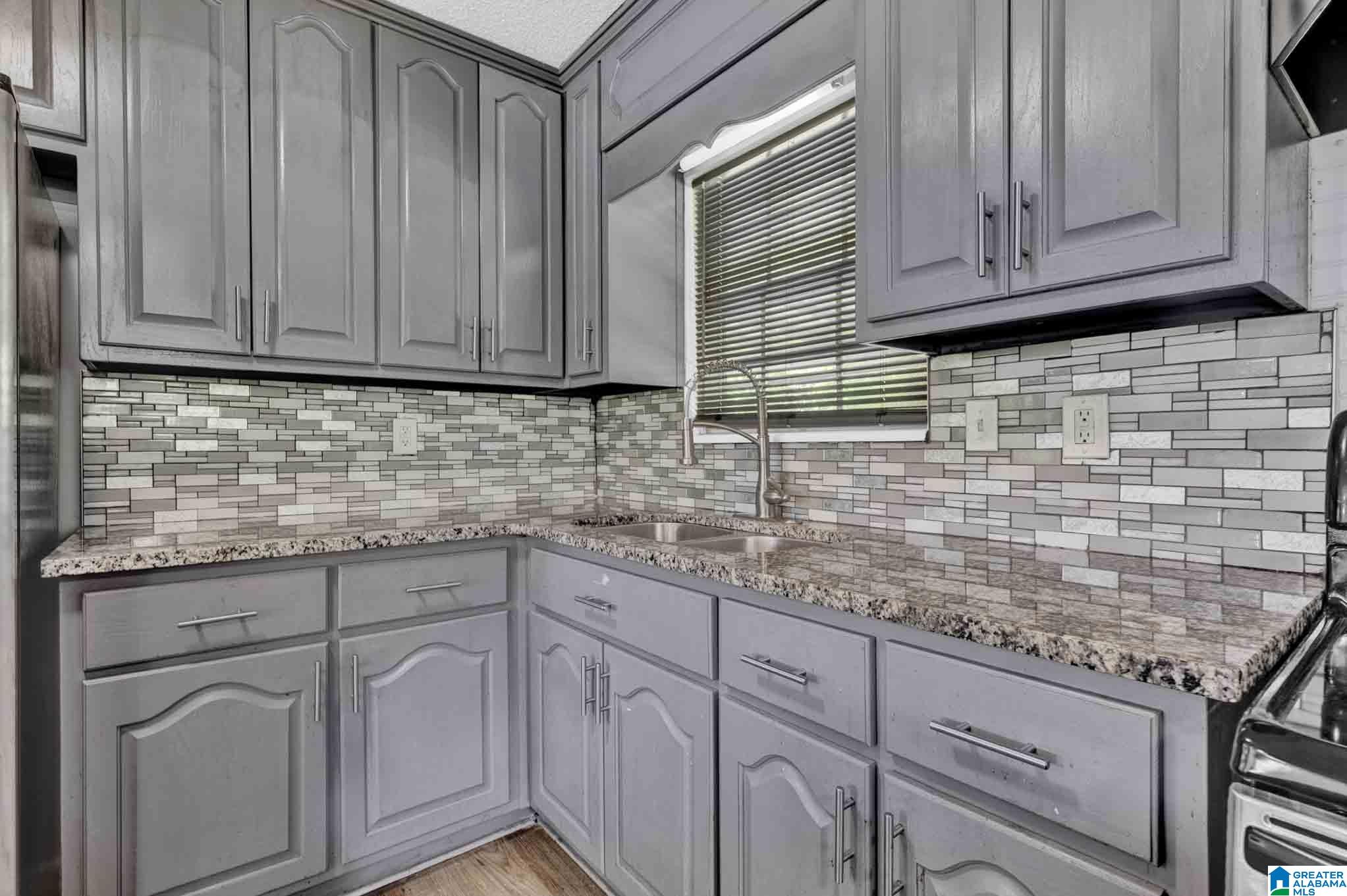 608 10th Terrace Pleasant Grove, AL 35127 - Photo 16 of 33