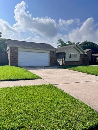 $2,300 | 15523 Pensgate Street, Houston, TX 77062