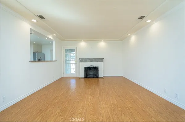 $4,400 | 2111 North Verdugo Road, Glendale, CA 91208