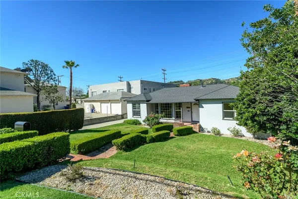 $4,400 | 2111 North Verdugo Road, Glendale, CA 91208