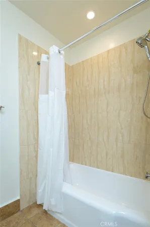 $4,400 | 2111 North Verdugo Road, Glendale, CA 91208