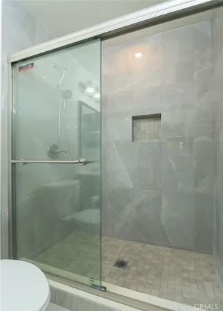 $4,400 | 2111 North Verdugo Road, Glendale, CA 91208