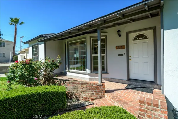 $4,400 | 2111 North Verdugo Road, Glendale, CA 91208