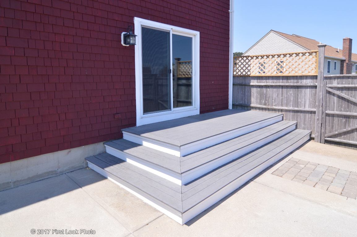 167 Spring Hill Road Portsmouth, RI 02871 - Photo 4 of 32 Gallery Image 4
