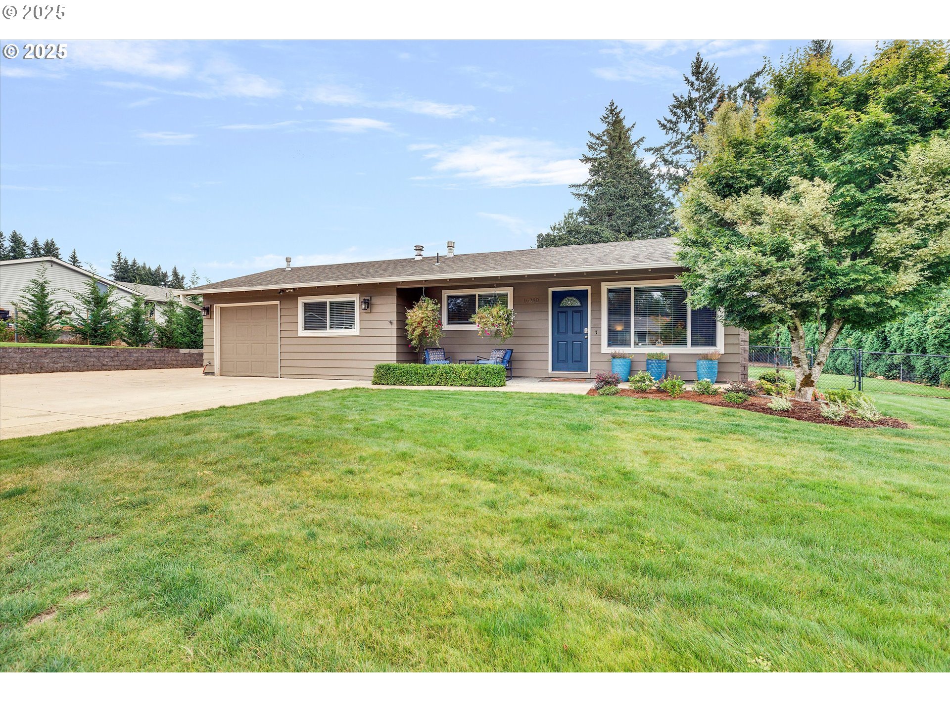 16380 South Stoltz Road Oregon City, OR 97045 - Photo 3 of 41 Gallery Image 3