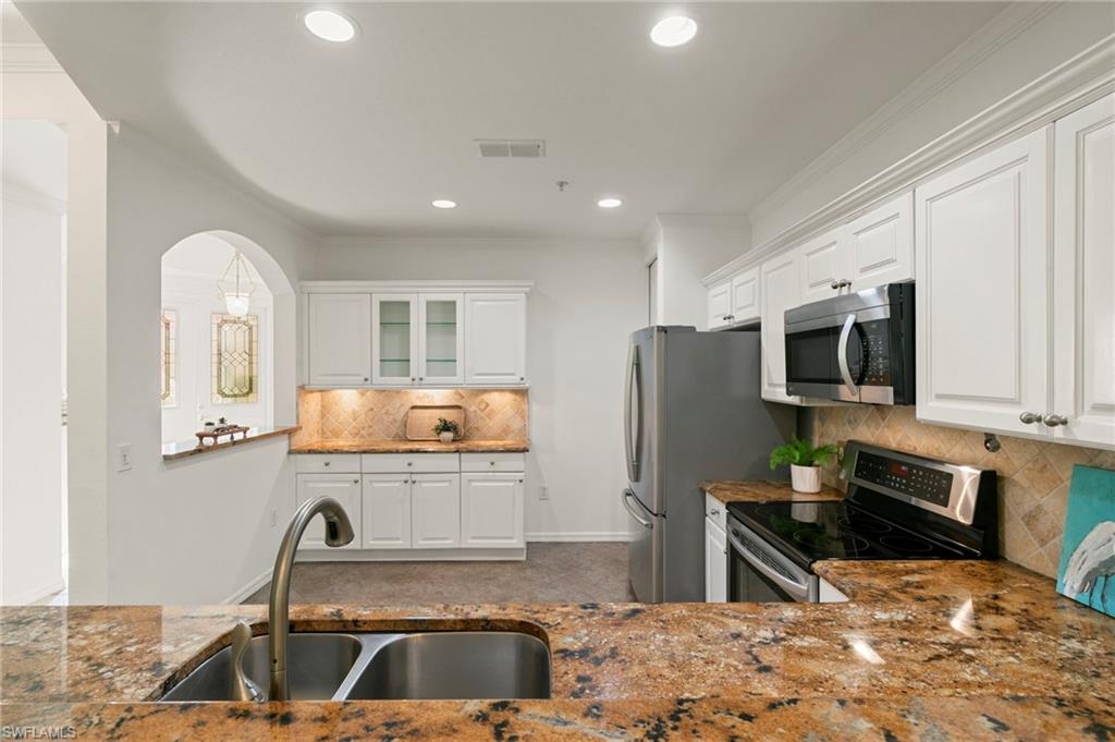 973 Hingham Way, Unit T103 Naples, FL 34104 - Photo 6 of 27