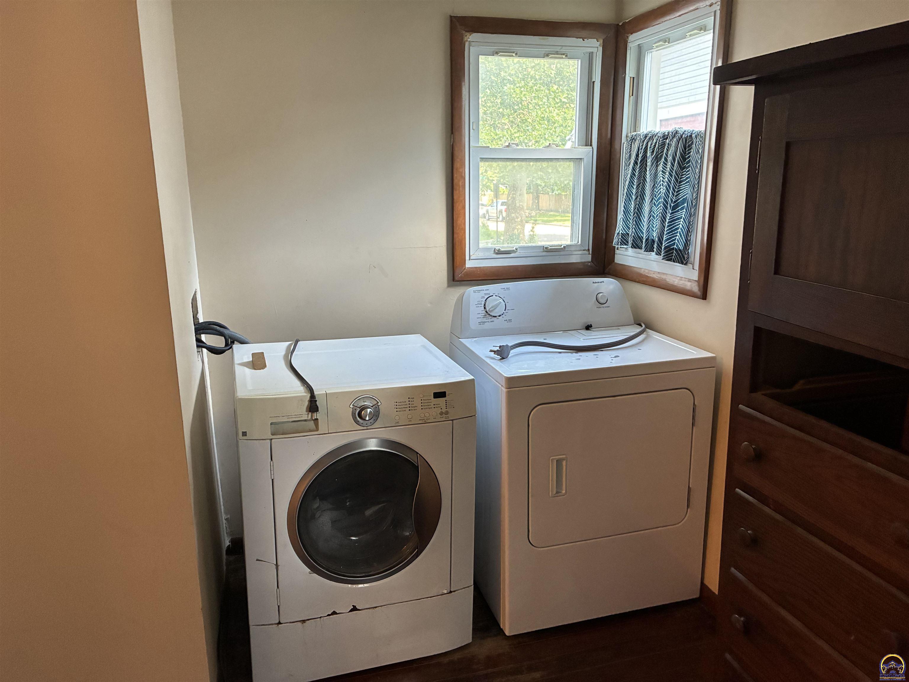 1279 Southwest MacVicar Avenue Topeka, KS 66604 - Photo 19 of 34
