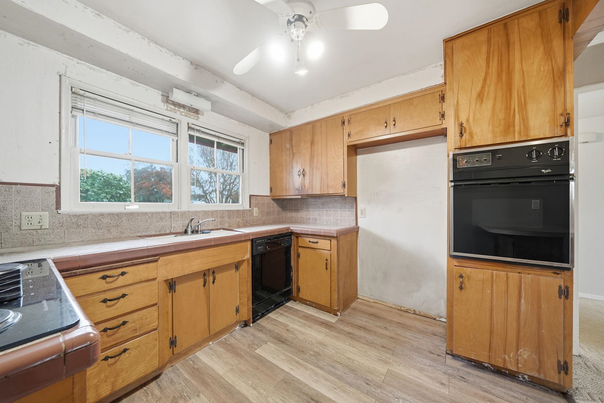 228 Encinal Drive Red Bluff, CA 96080 - Photo 11 of 34