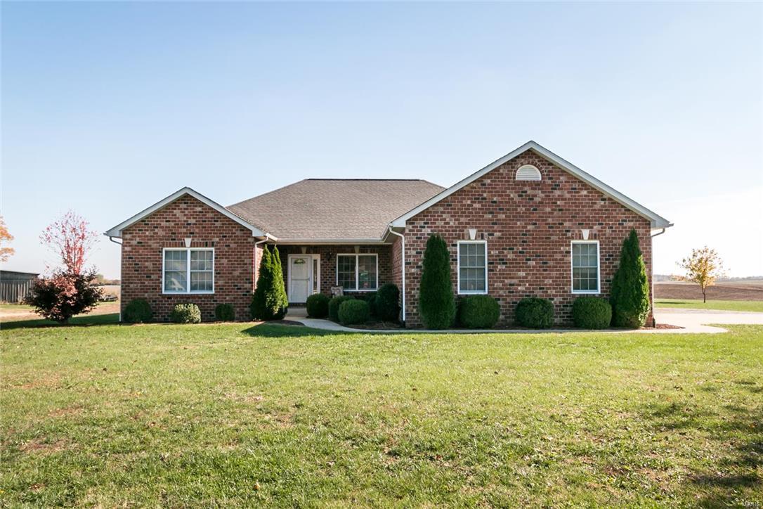 6060 Monarch Crossing Waterloo, IL 62298 - Photo 1 of 44
