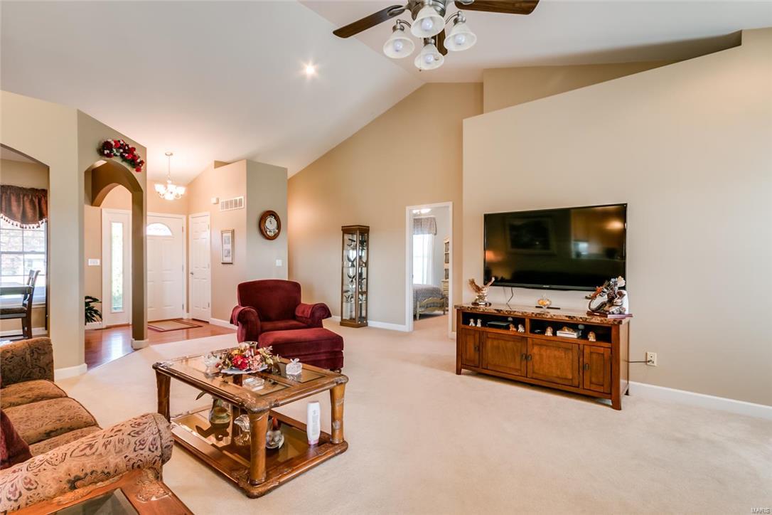 6060 Monarch Crossing Waterloo, IL 62298 - Photo 12 of 44