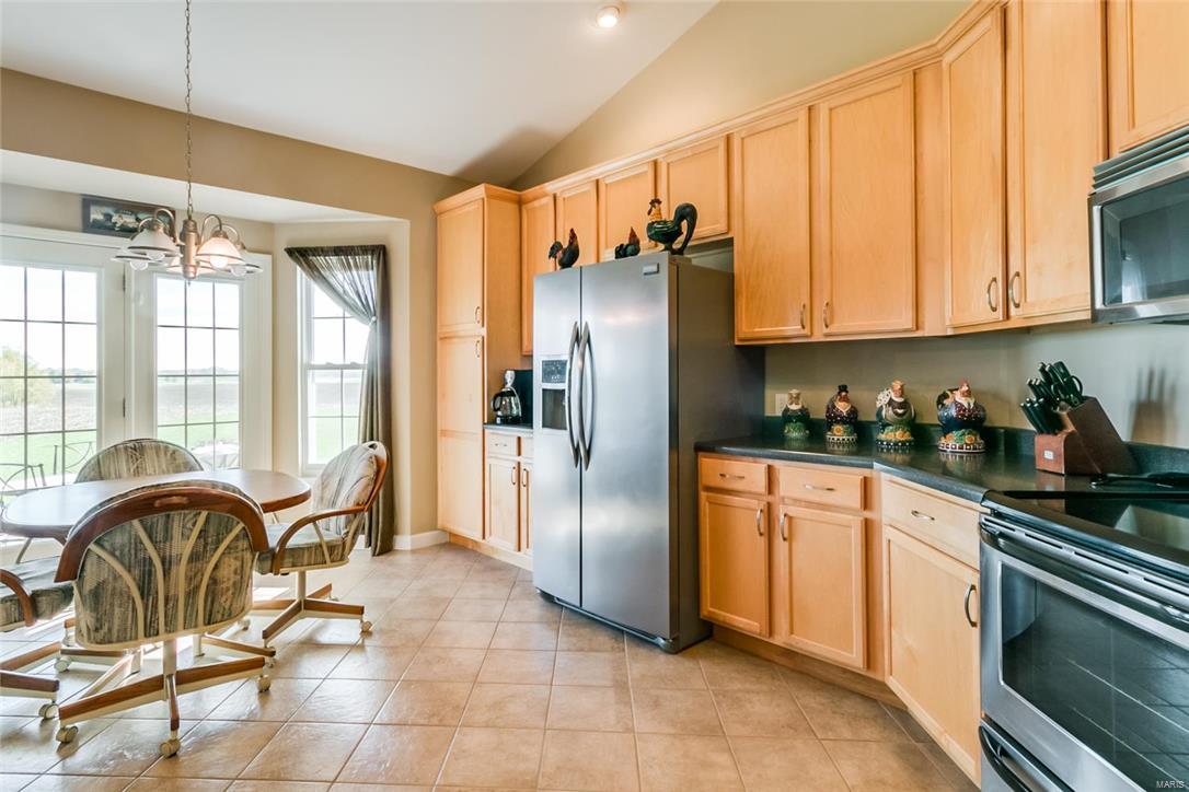 6060 Monarch Crossing Waterloo, IL 62298 - Photo 15 of 44