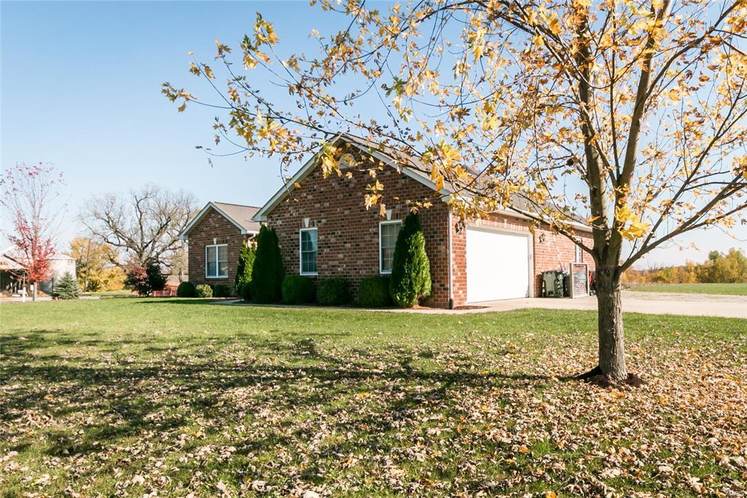 6060 Monarch Crossing Waterloo, IL 62298 - Photo 5 of 44