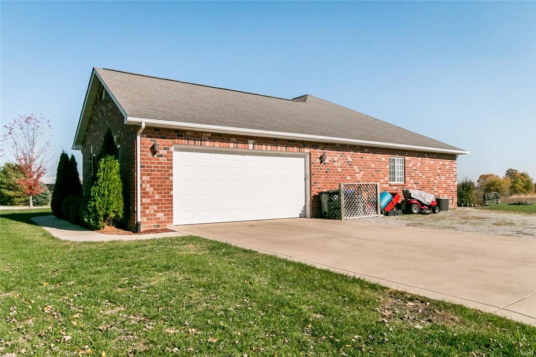 6060 Monarch Crossing Waterloo, IL 62298 - Photo 41 of 44