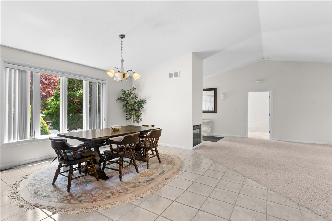 44 Whipple Road Smithfield, RI 02917 - Photo 12 of 50