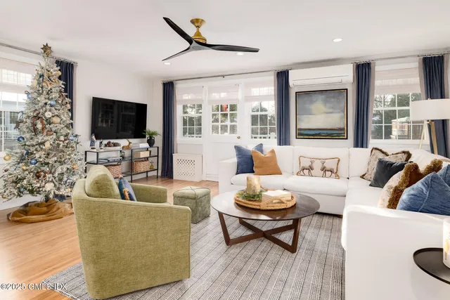 $895,000 | 186 Putnam Park, Unit 186, Greenwich, CT 06830