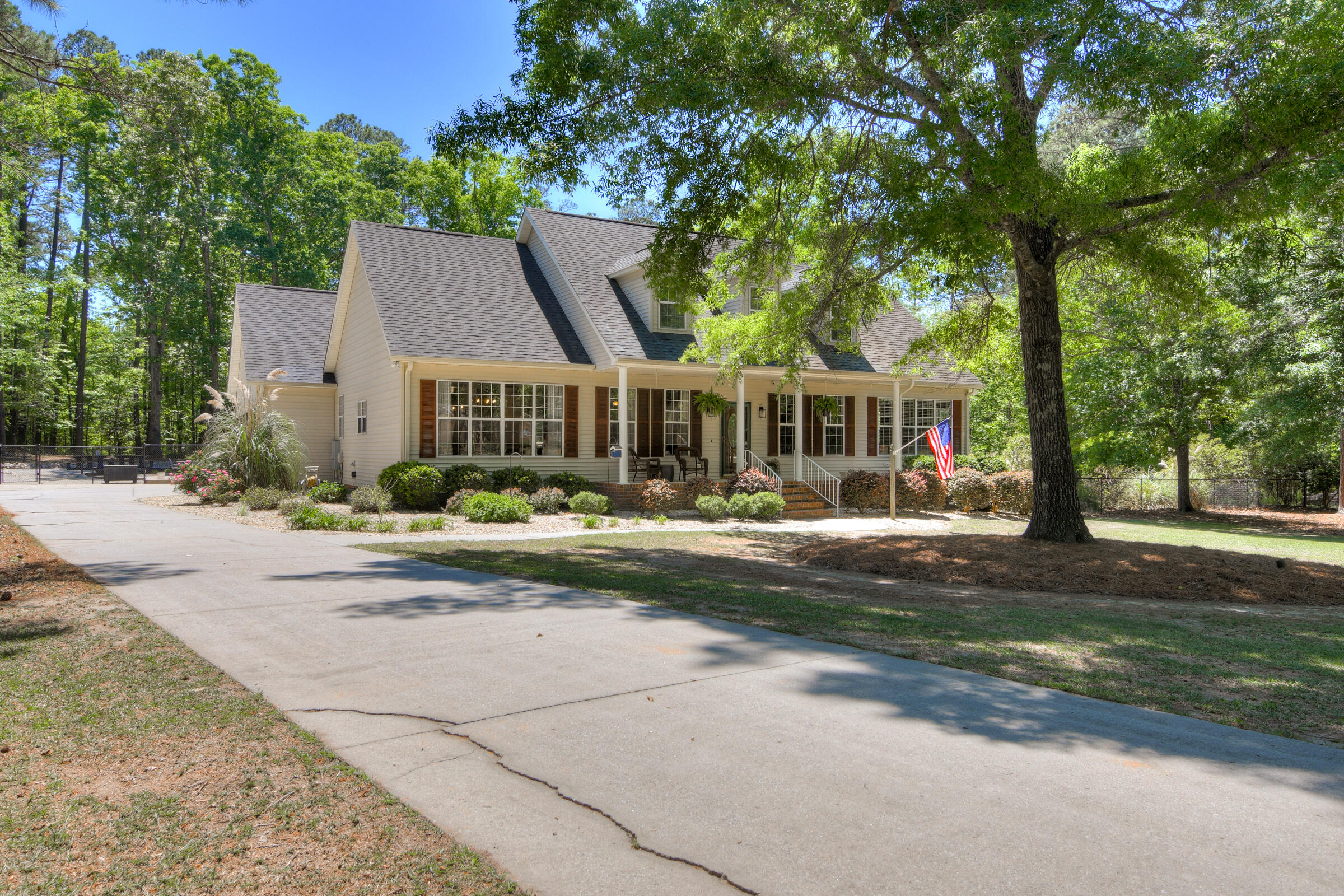 6466 Carriage Lane Harlem, GA 30814 - Photo 1 of 75 LWP-5