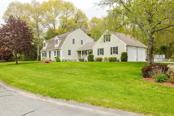$800,000 | 13 Bow Drive, Acushnet, MA 02743