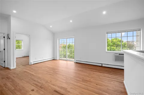 $999,000 | 2739 Lawton Avenue | Throgs Neck