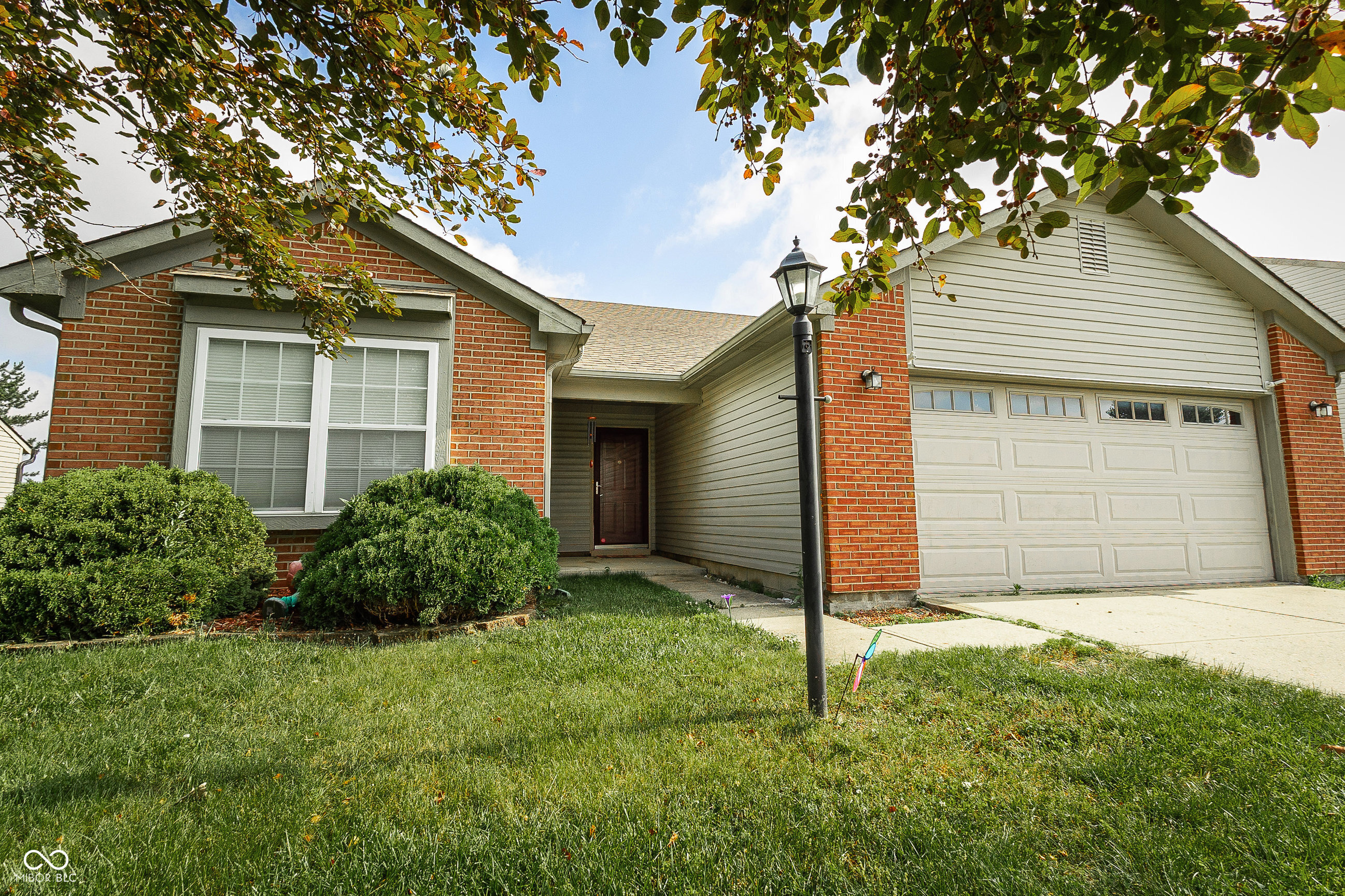 1782 Cold Spring Drive Brownsburg, IN 46112 - Photo 2 of 34