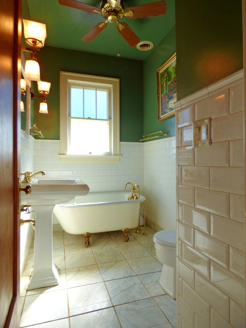 121 Monroe Street Elgin, IL 60123 - Photo 15 of 33