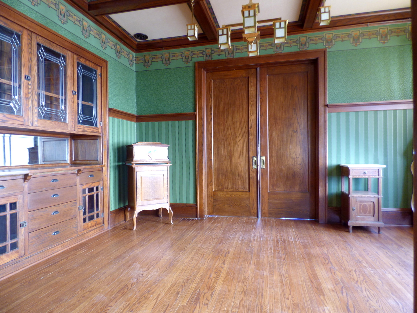 121 Monroe Street Elgin, IL 60123 - Photo 5 of 33